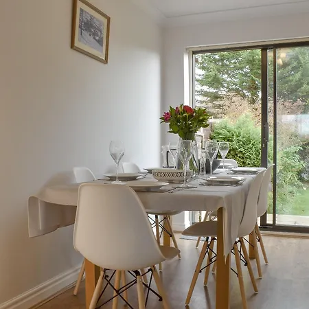 Holiday home Flos Place *