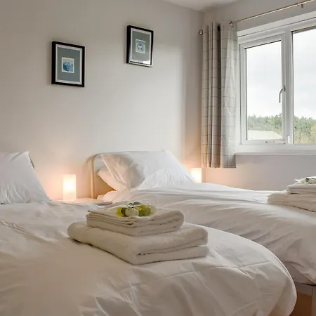 Holiday home Flos Place *