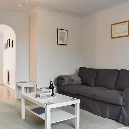 Flos Place Holiday home Pickering